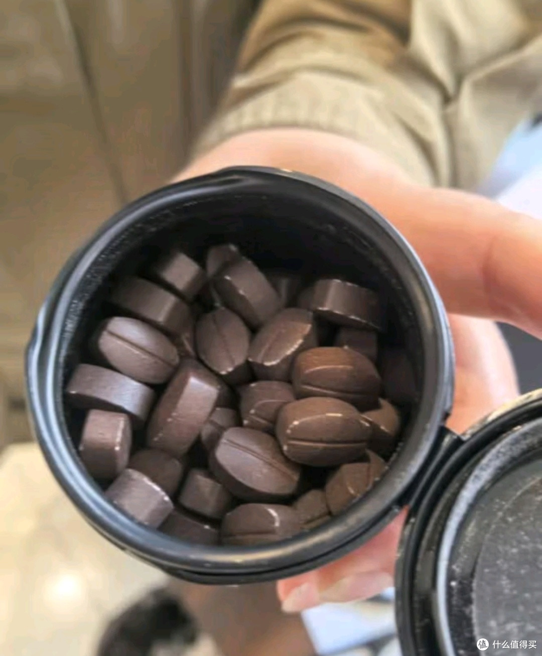 想要提神醒脑,就吃绿的脉络咖啡糖口嚼咖啡豆