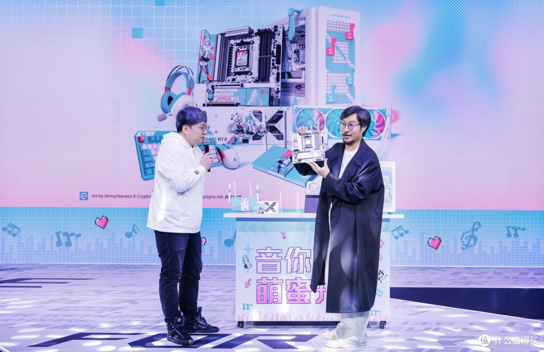 “三剑客”驾临!华硕主板新品群,集体亮相ROG DAY 2025!
