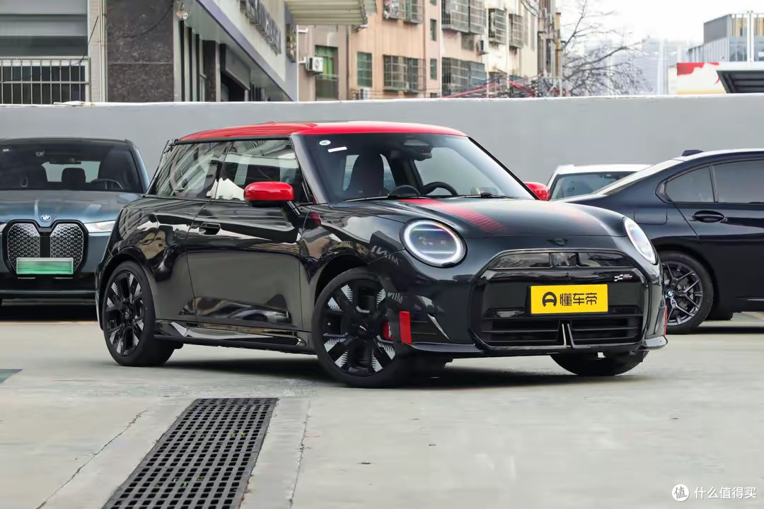 高性能电动MINI COOPER与ACEMAN