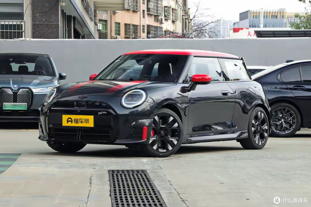 高性能电动MINI COOPER与ACEMAN