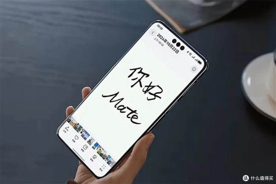 华为也要放弃!Mate 80全系直屏设计,曲面屏时代要落幕了