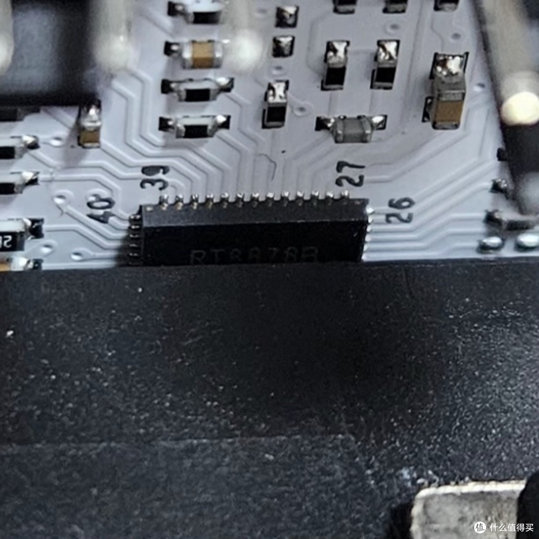 仅售2XX的纯白B450ITX主板-硬件篇