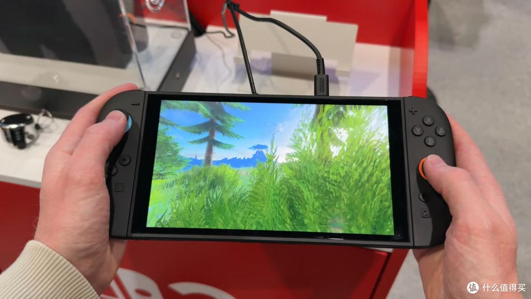 真没OLED版了！Switch2游戏效果实拍、画面表现不输OLED