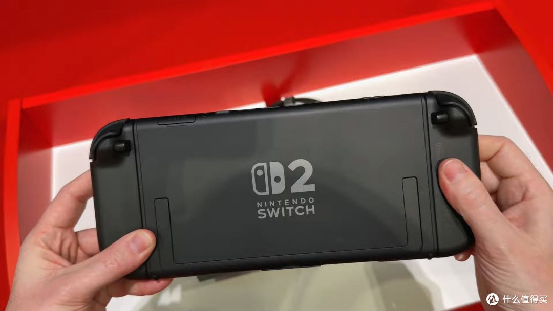 真没OLED版了！Switch2游戏效果实拍、画面表现不输OLED