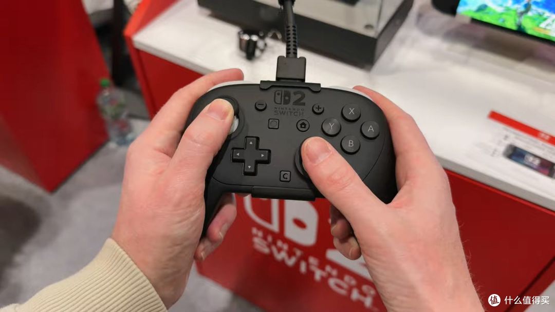 真没OLED版了！Switch2游戏效果实拍、画面表现不输OLED