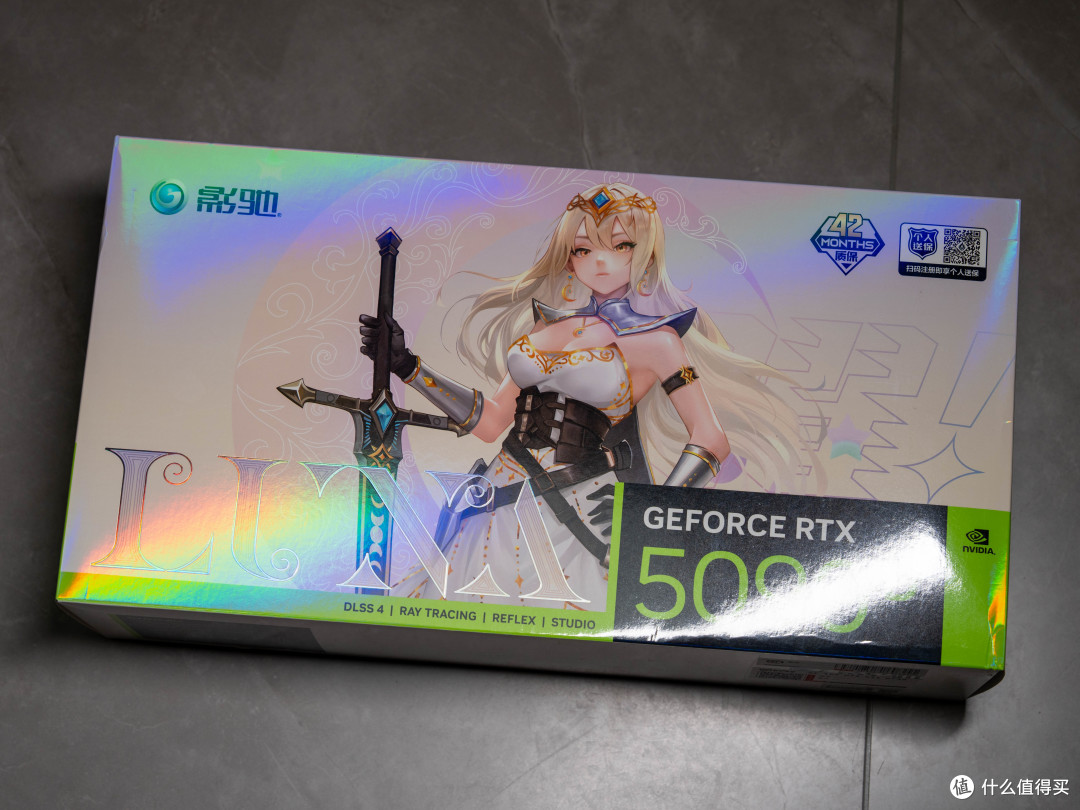 高颜值旗舰理财产品，影驰RTX 5090D星曜LunaOC显卡测评