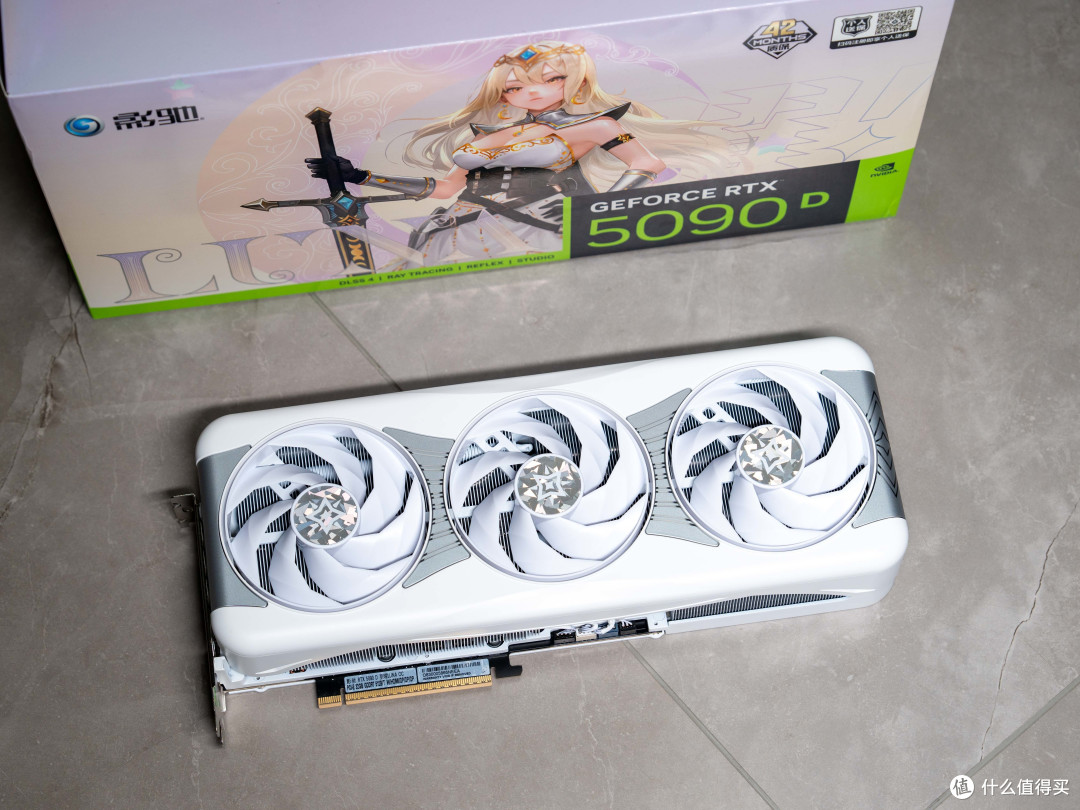 高颜值旗舰理财产品，影驰RTX 5090D星曜LunaOC显卡测评