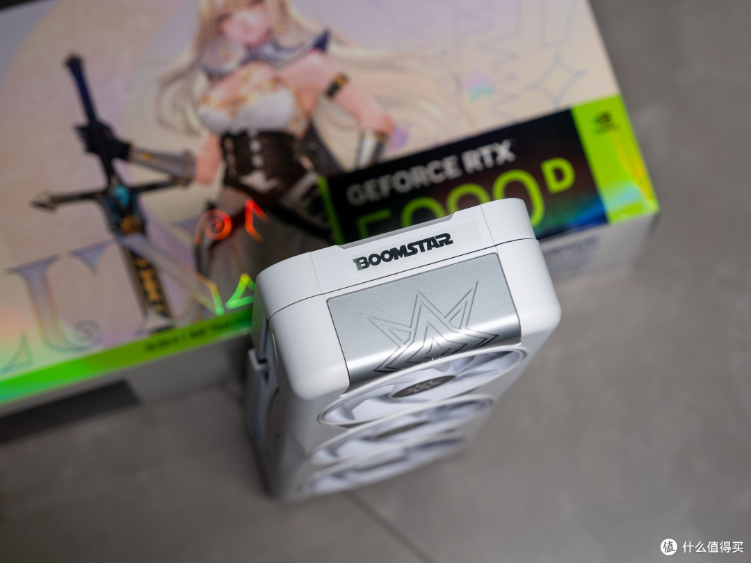 高颜值旗舰理财产品，影驰RTX 5090D星曜LunaOC显卡测评
