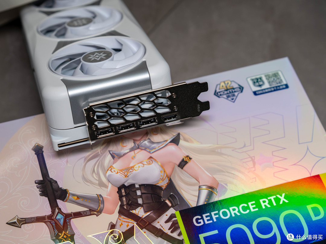 高颜值旗舰理财产品，影驰RTX 5090D星曜LunaOC显卡测评