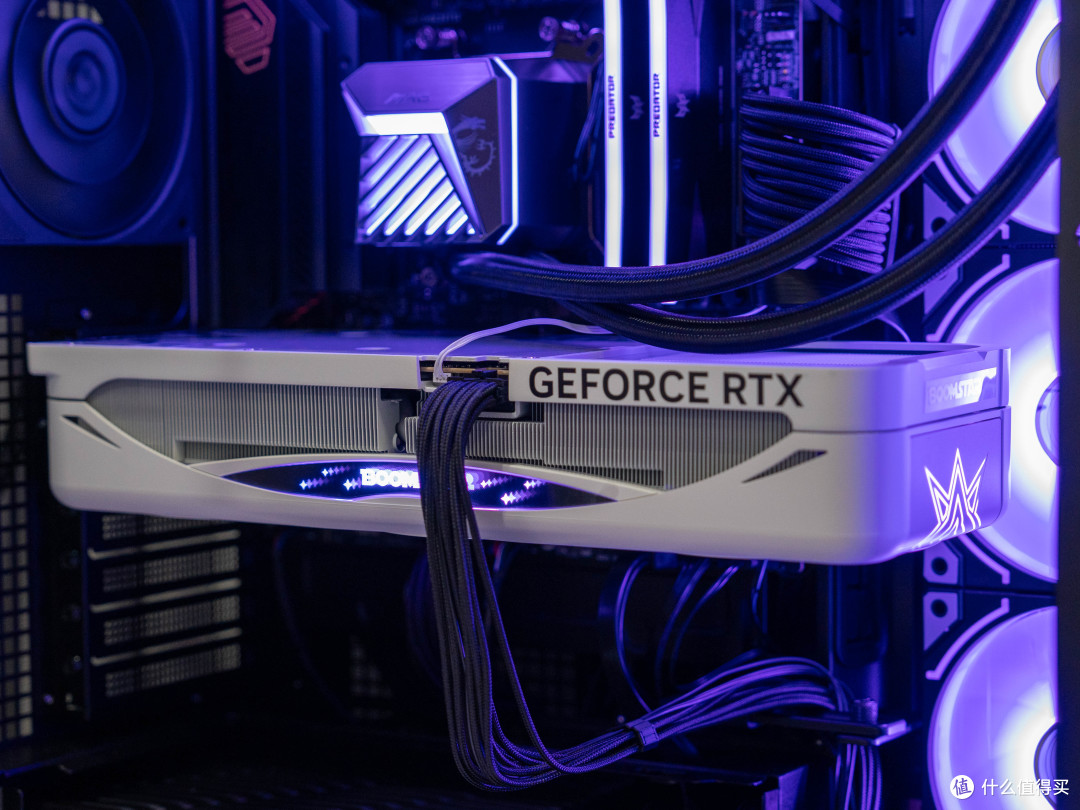 高颜值旗舰理财产品，影驰RTX 5090D星曜LunaOC显卡测评