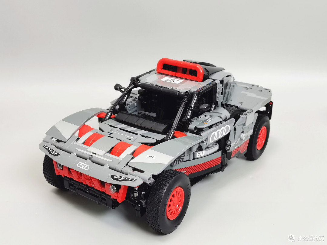 阿布扎比沙漠挑战赛冠军,星辉 Audi RS Q e-tron深度解析