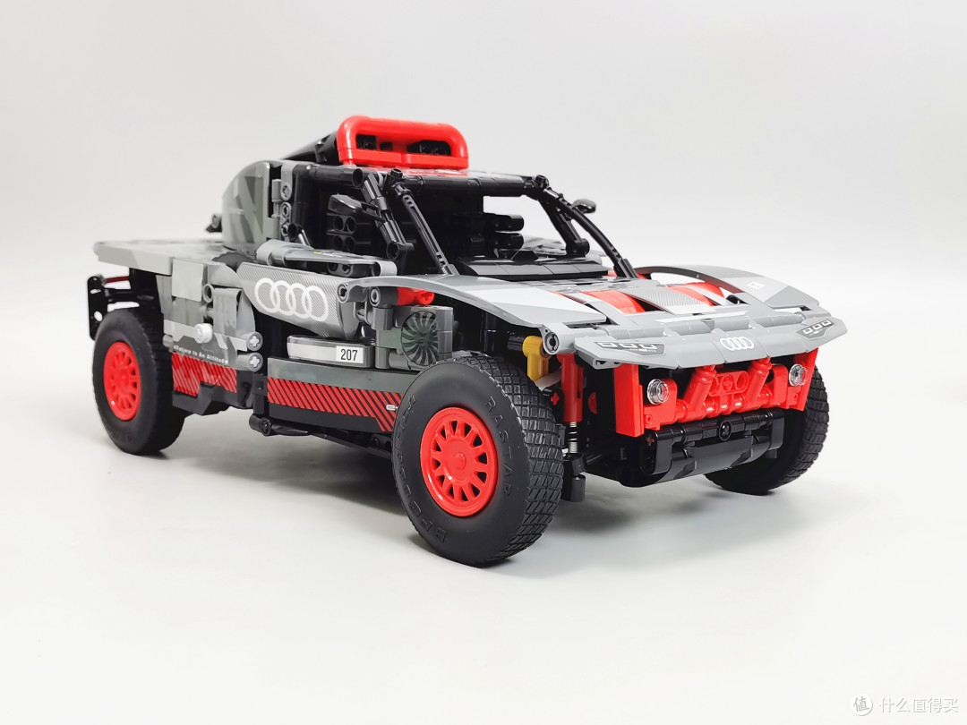 阿布扎比沙漠挑战赛冠军,星辉 Audi RS Q e-tron深度解析