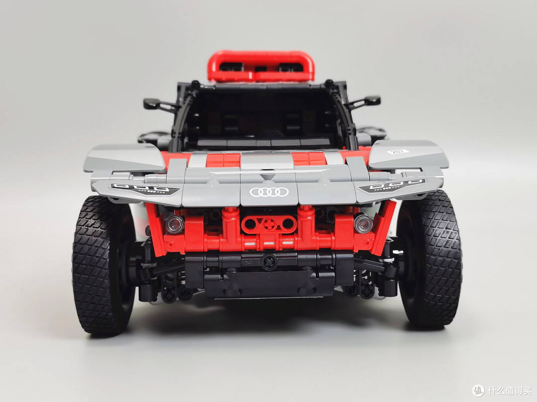 阿布扎比沙漠挑战赛冠军,星辉 Audi RS Q e-tron深度解析