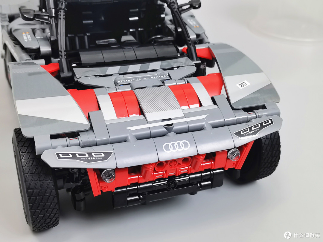 阿布扎比沙漠挑战赛冠军,星辉 Audi RS Q e-tron深度解析