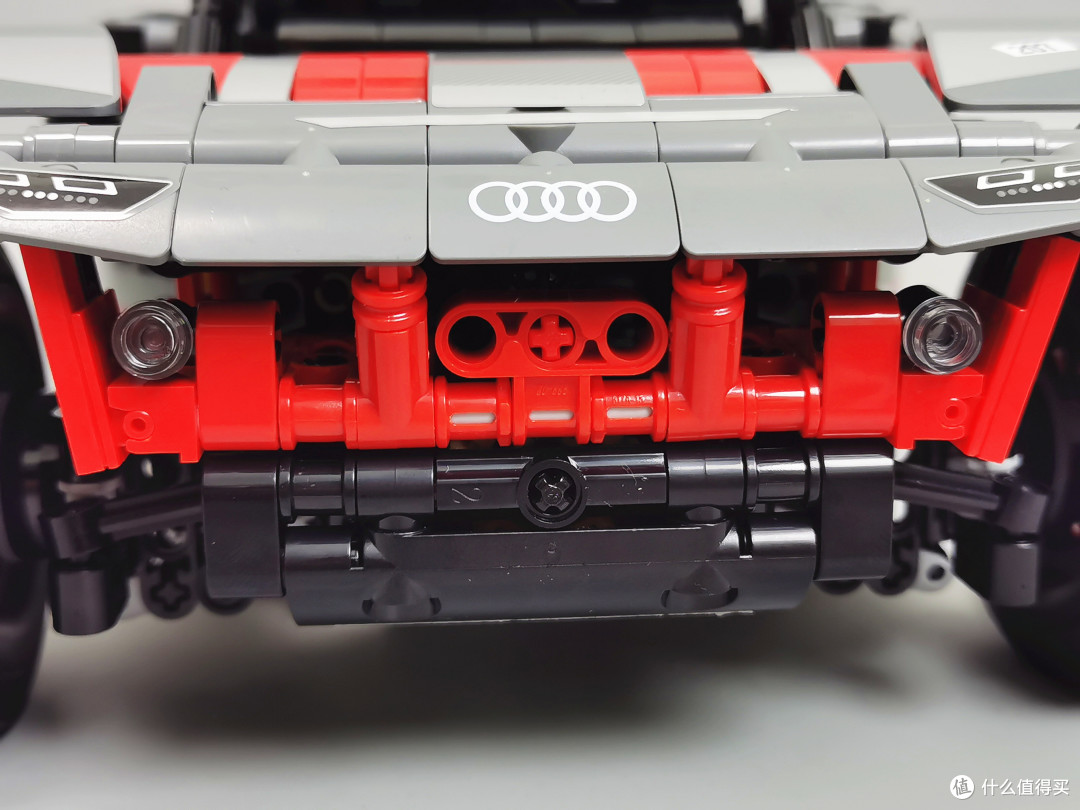 阿布扎比沙漠挑战赛冠军,星辉 Audi RS Q e-tron深度解析