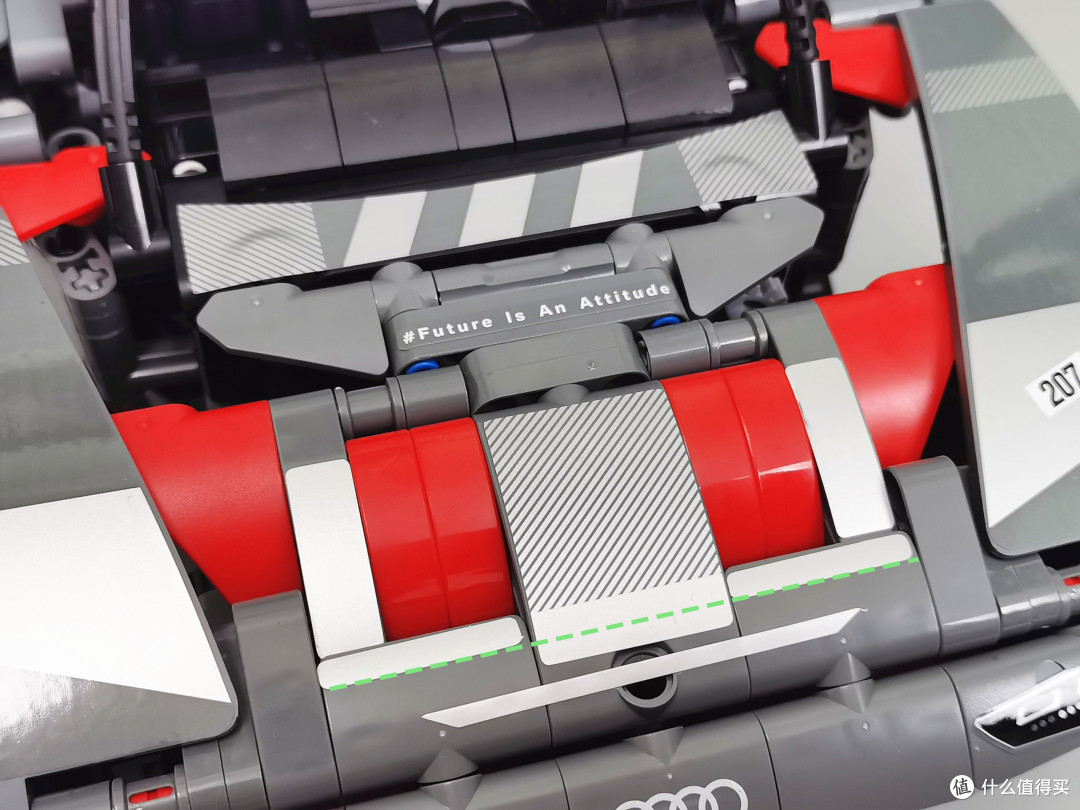 阿布扎比沙漠挑战赛冠军,星辉 Audi RS Q e-tron深度解析