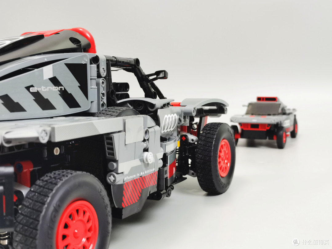 阿布扎比沙漠挑战赛冠军,星辉 Audi RS Q e-tron深度解析