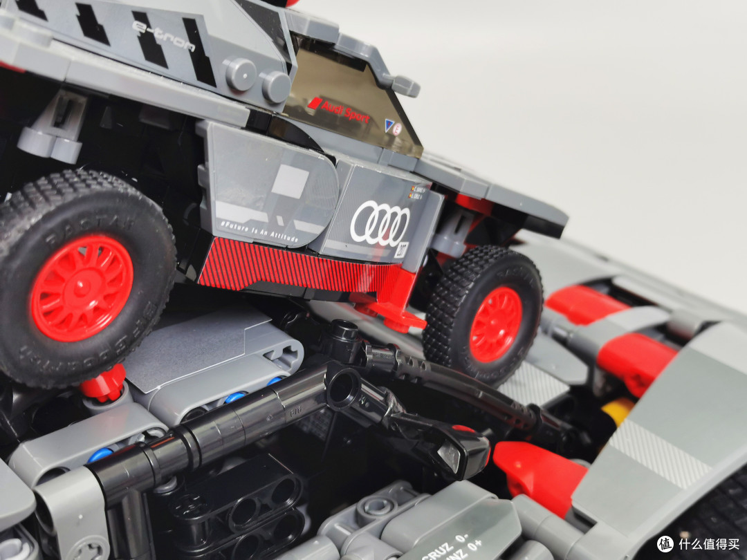 阿布扎比沙漠挑战赛冠军,星辉 Audi RS Q e-tron深度解析