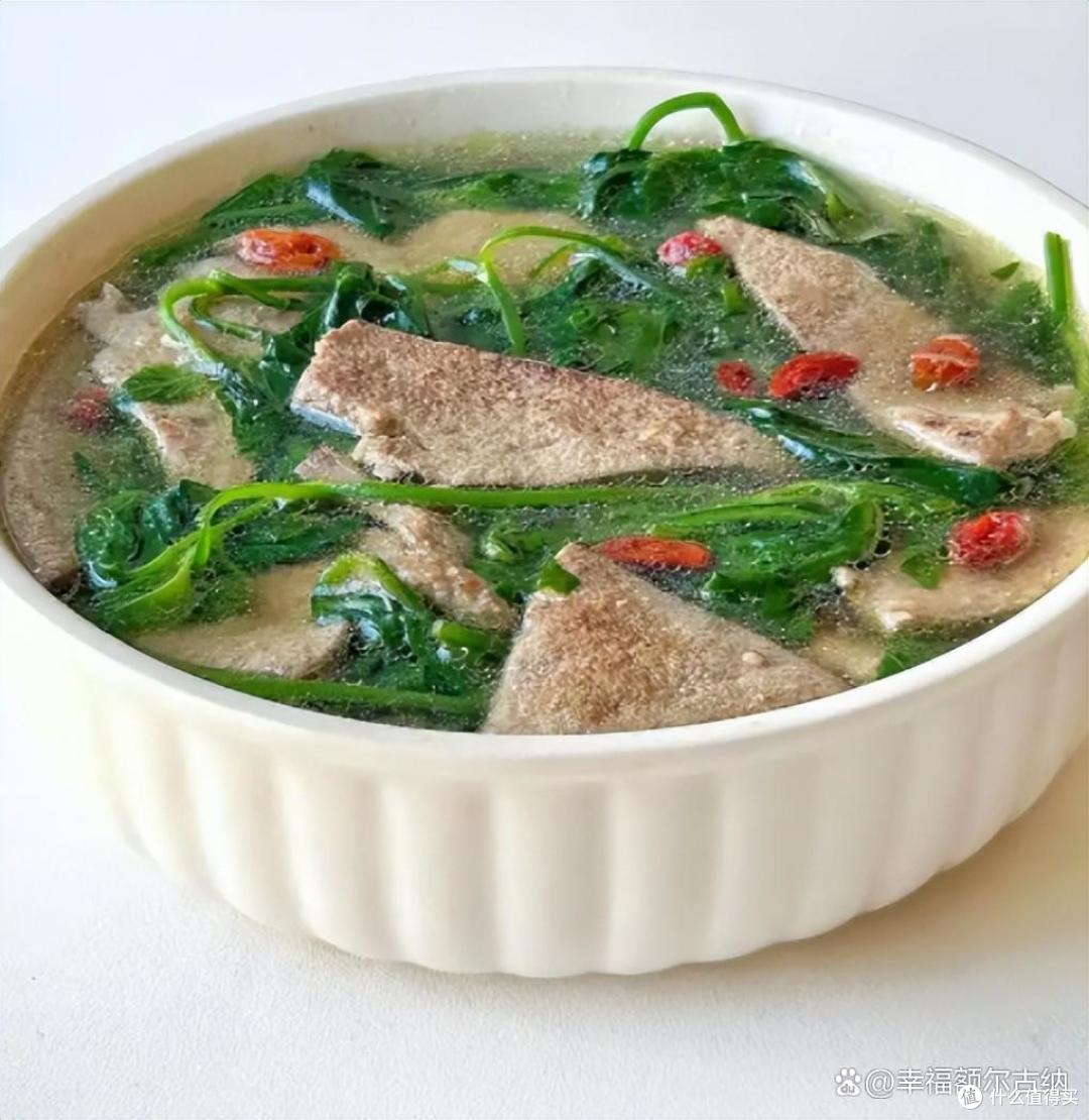中医推荐:50岁后少吃猪肉,吃这4样“肝脏清道夫”睡得香气色好