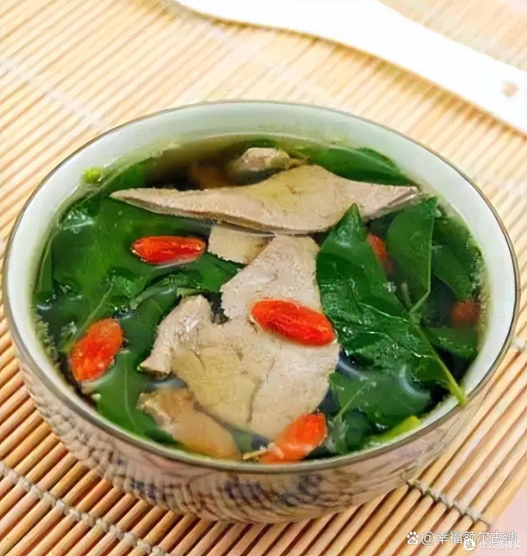 中医推荐:50岁后少吃猪肉,吃这4样“肝脏清道夫”睡得香气色好