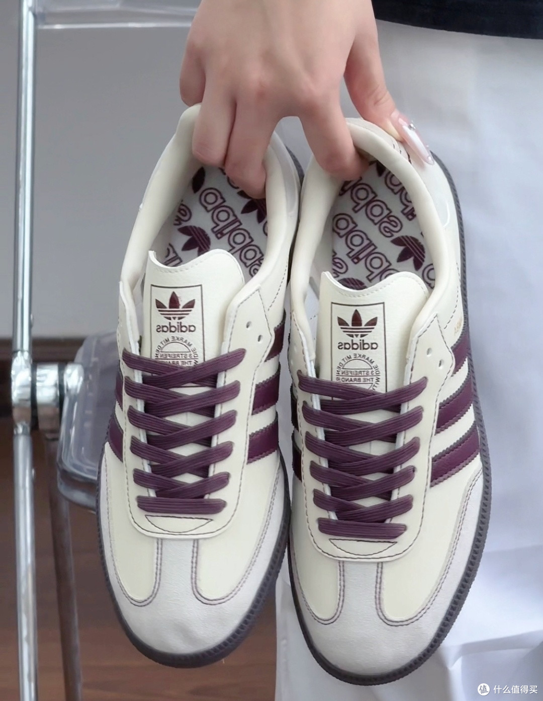 Adidas Samba OG：复古潮流，时尚密码