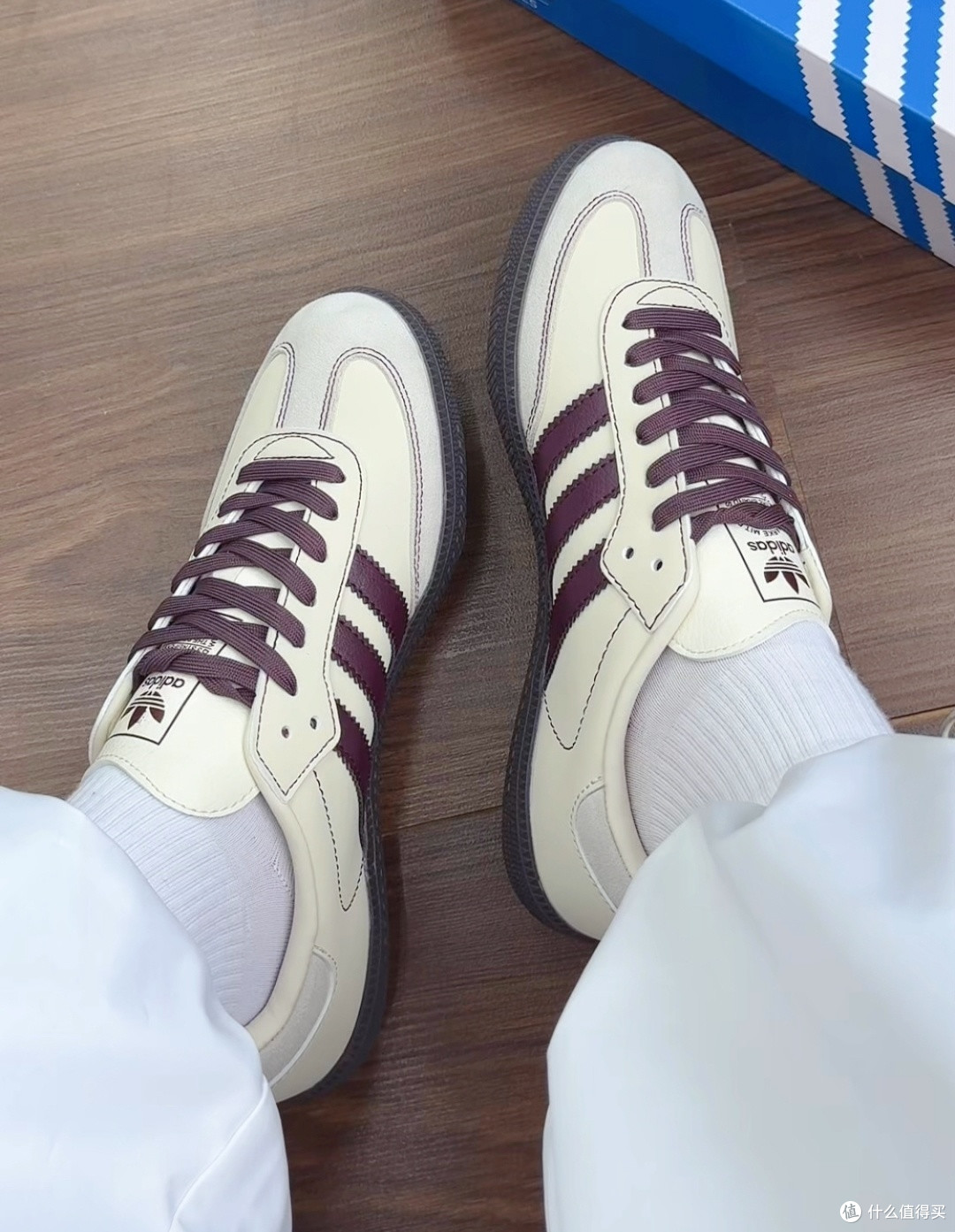 Adidas Samba OG：复古潮流，时尚密码