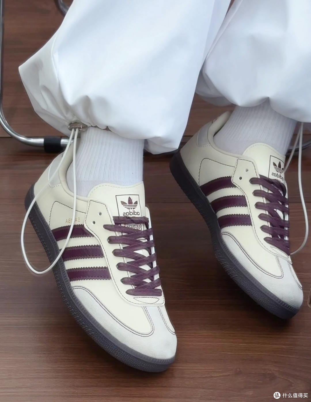 Adidas Samba OG：复古潮流，时尚密码