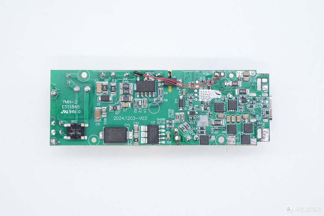 拆解报告：Akiitu爱可途邮差系列7000mAh二合一充电宝AK-PAB7F
