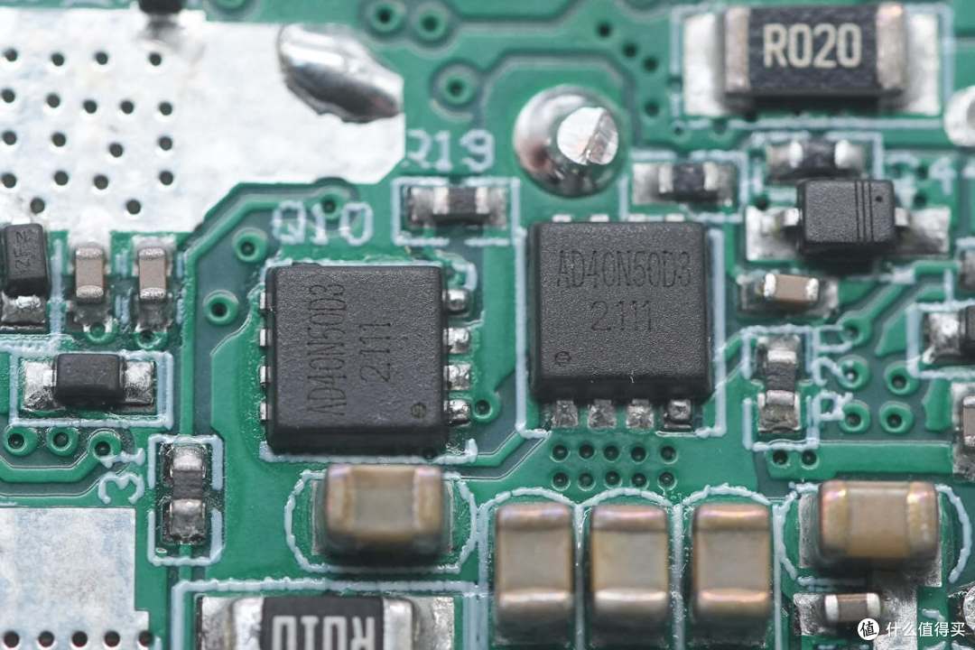 拆解报告：Akiitu爱可途邮差系列7000mAh二合一充电宝AK-PAB7F