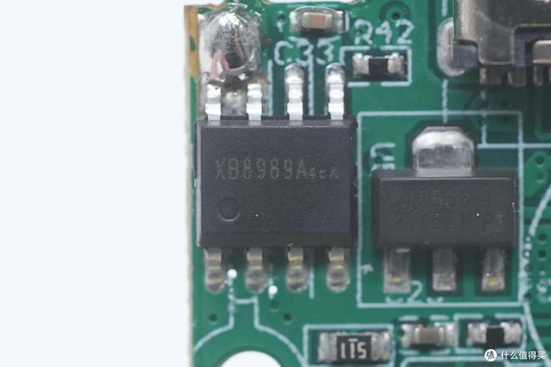 拆解报告：Akiitu爱可途邮差系列7000mAh二合一充电宝AK-PAB7F