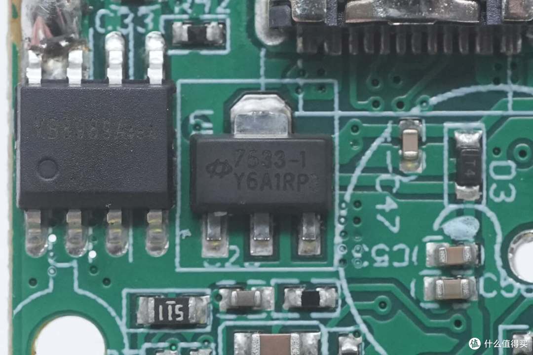 拆解报告：Akiitu爱可途邮差系列7000mAh二合一充电宝AK-PAB7F