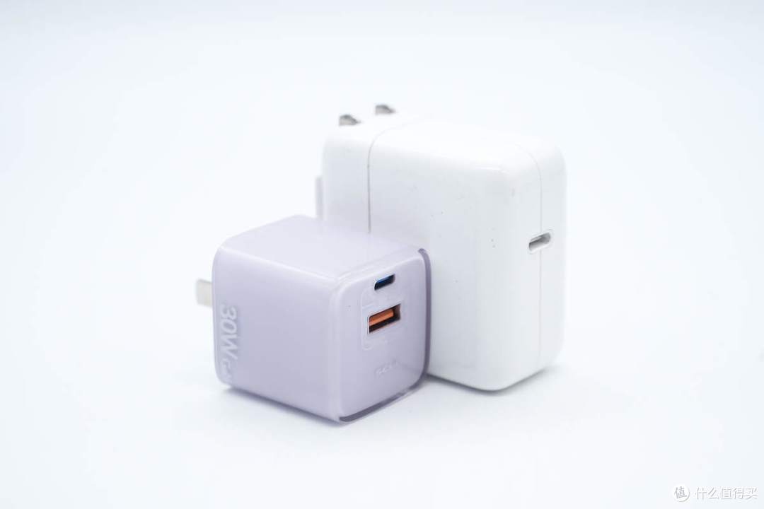 拆解报告：SCUD飞毛腿30W 1A1C大冰块氮化镓充电器