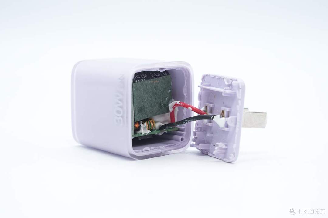 拆解报告：SCUD飞毛腿30W 1A1C大冰块氮化镓充电器