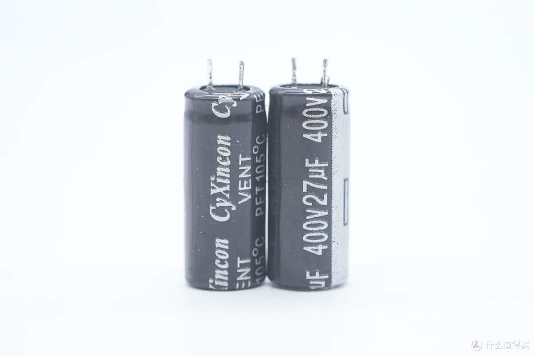 拆解报告：SCUD飞毛腿30W 1A1C大冰块氮化镓充电器