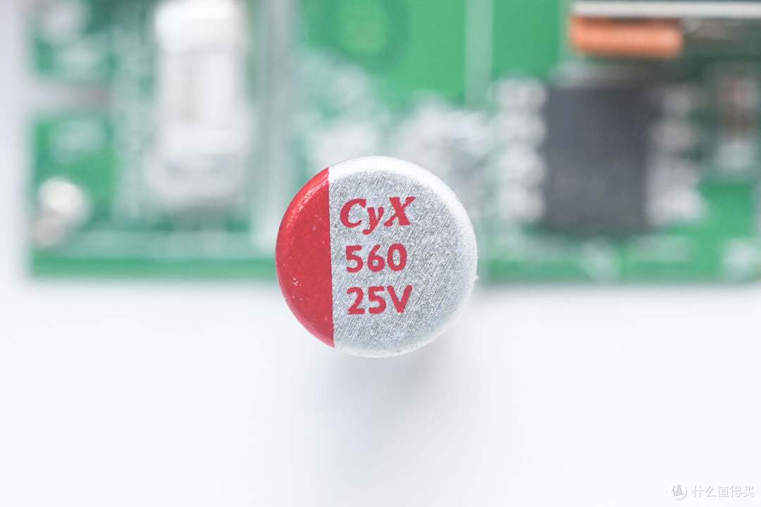 拆解报告：SCUD飞毛腿30W 1A1C大冰块氮化镓充电器