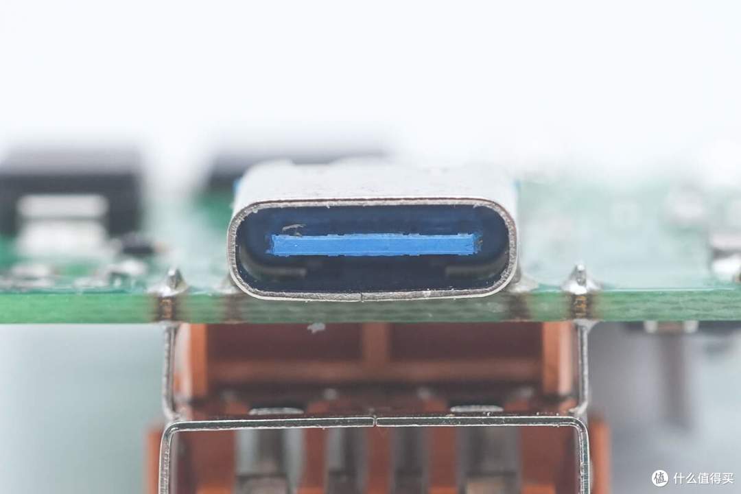 拆解报告：SCUD飞毛腿30W 1A1C大冰块氮化镓充电器