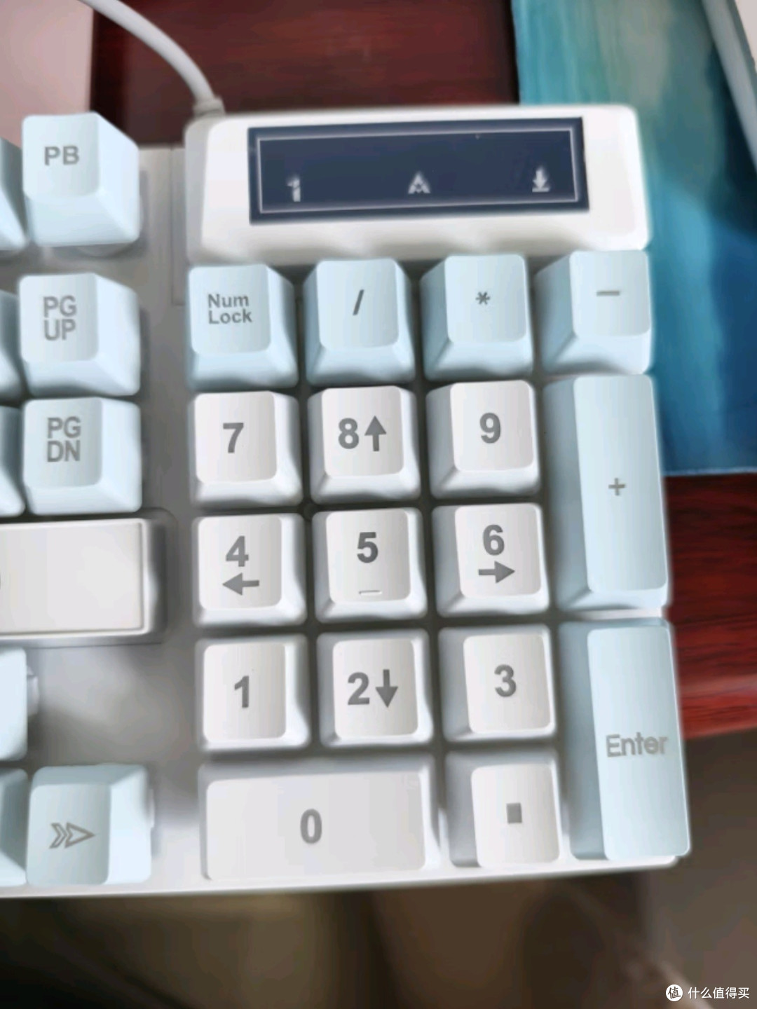 机械手感与炫彩光效的完美融合,游戏办公双场景全能利器