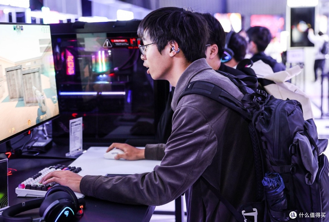 液氮超频+AI创作!新质生产力!华硕主板引领ROG DAY新玩法!