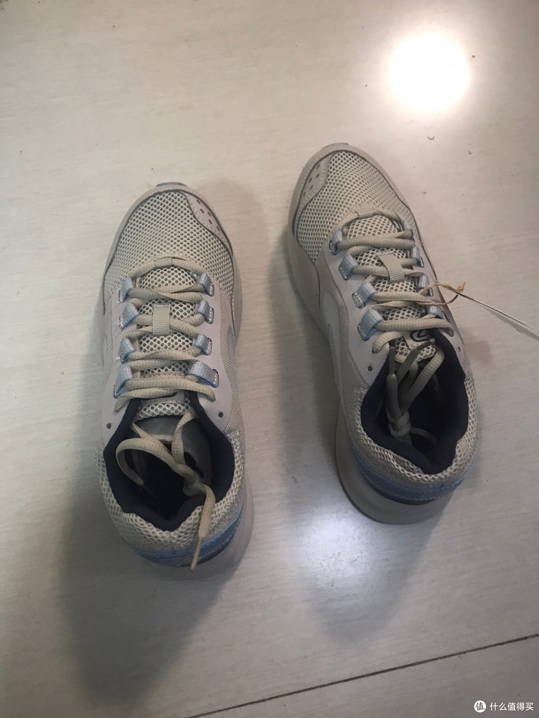 迪卡侬IVX1跑步鞋：运动与休闲的完美之选
