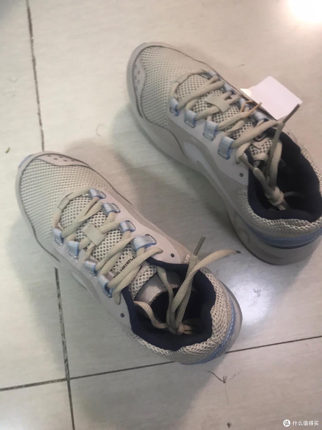 迪卡侬IVX1跑步鞋：运动与休闲的完美之选