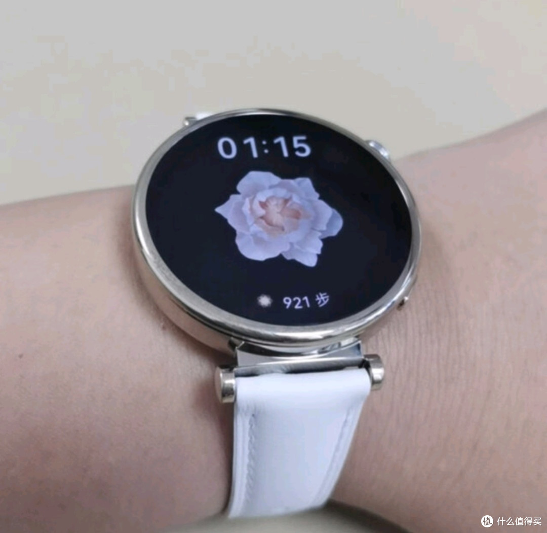 华为WATCHGT4：呼吸健康与心律监测