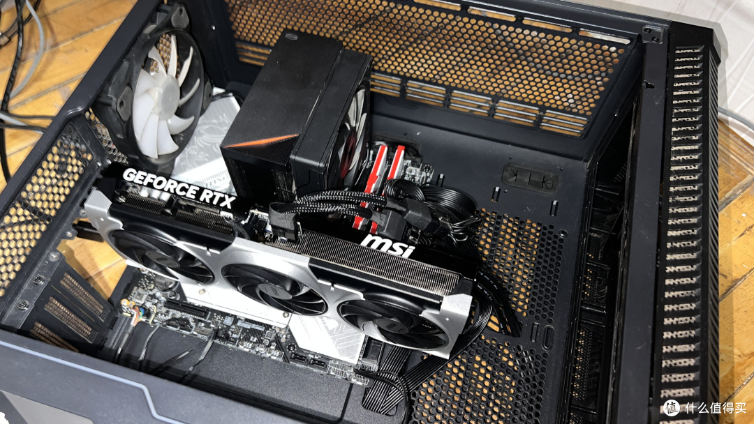 性能直逼4080S!RTX5070Ti万图师开箱DLSS4黑科技,价格香爆了?