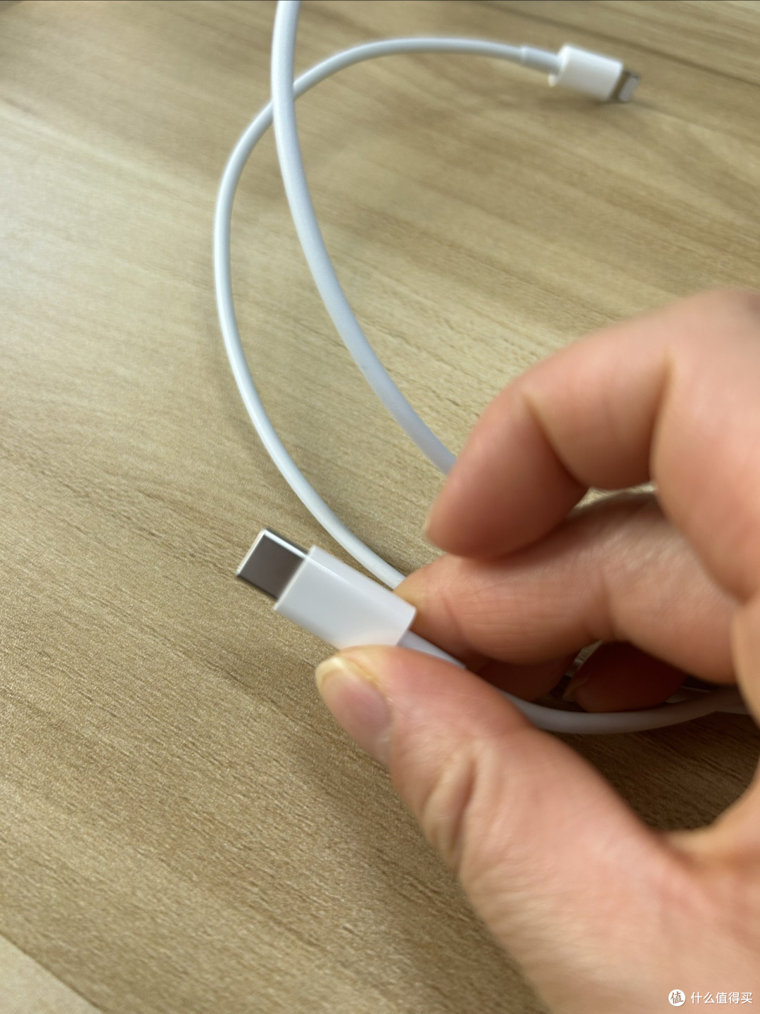 小物件,大作用:苹果原装USB-C转闪电接口充电线