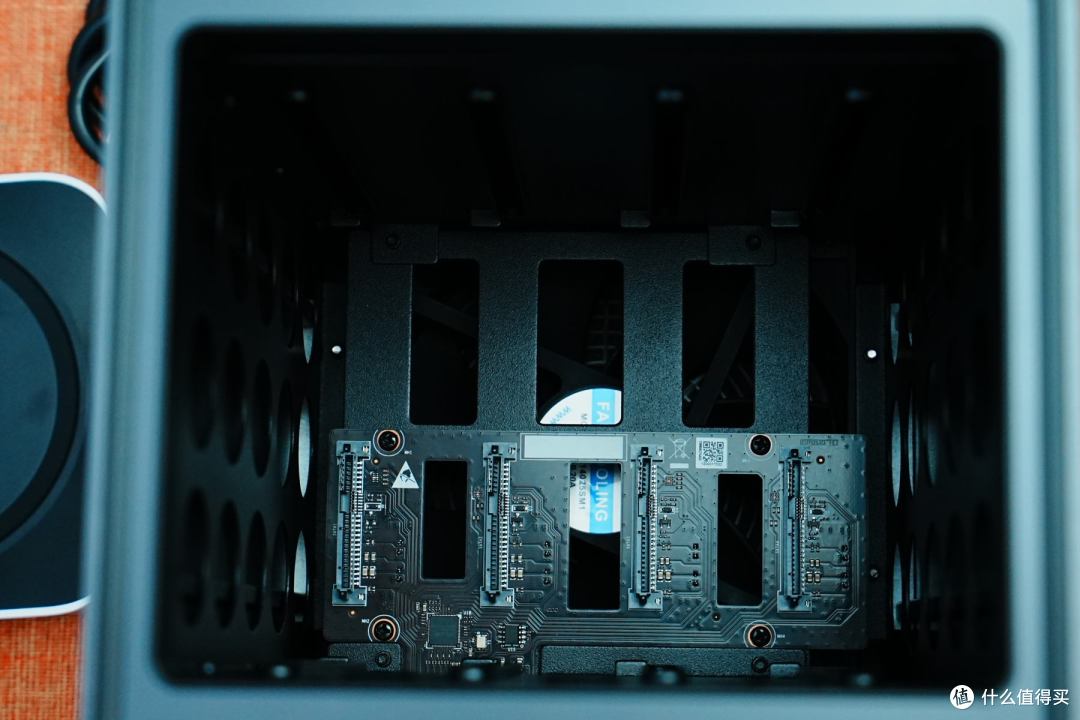 MAC mini存储大解放,高性能NAS绿联DXP4800 Plus私有云开箱体验