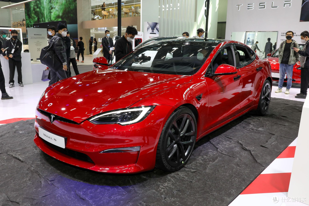 2025上海车展：Model Y改款方向盘？小鹏飞行汽车真上天了！