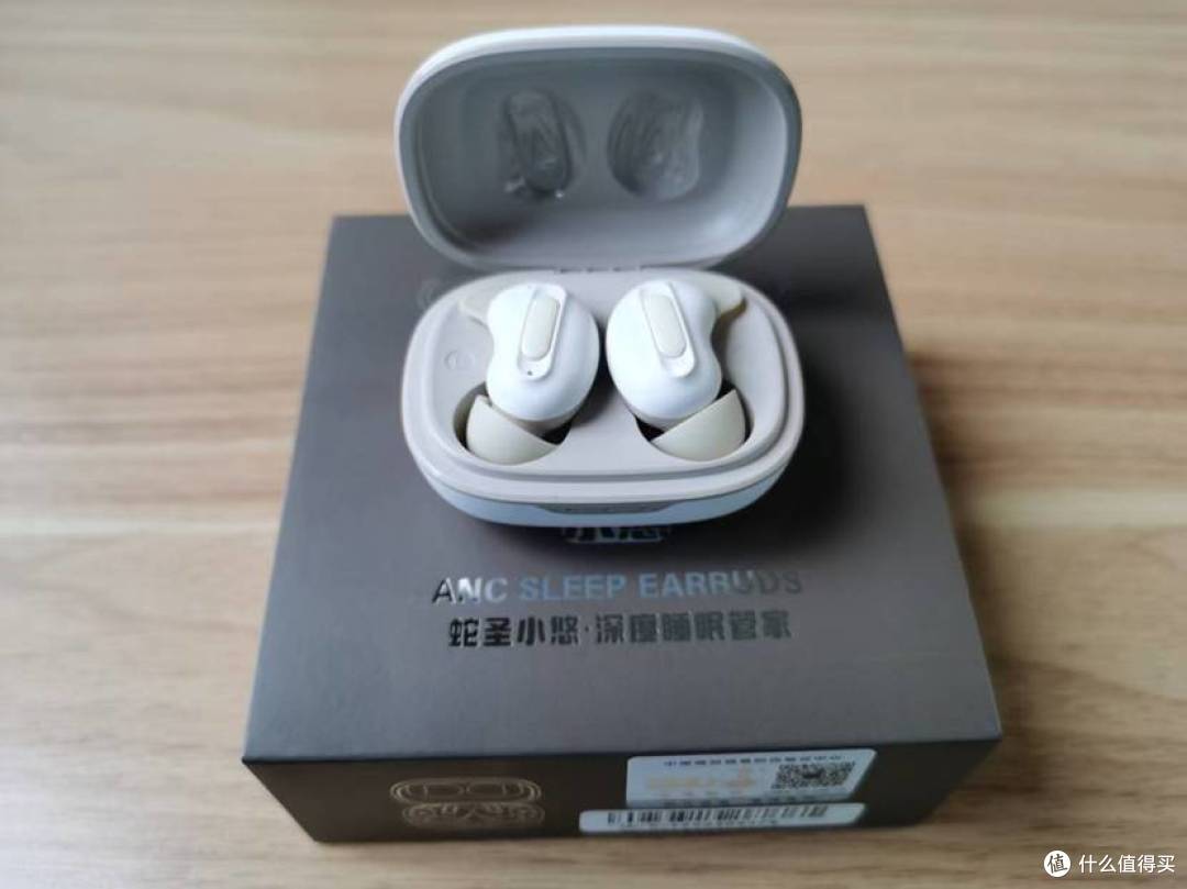 蛇圣小悠耳机深度体验，音质与舒适并重