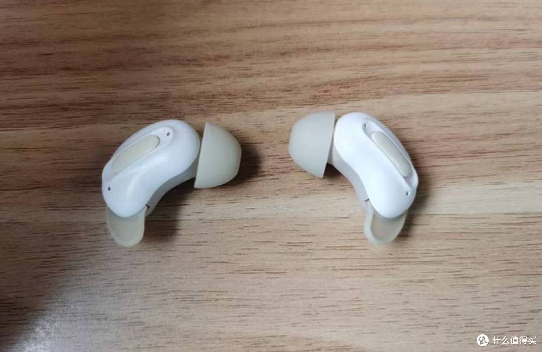 蛇圣小悠耳机深度体验，音质与舒适并重