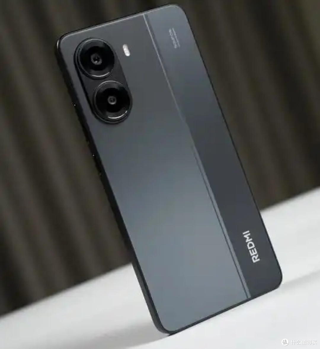 从小米REDMI Turbo4 Pro看手机科技趋势：综合创新驱动市场发展