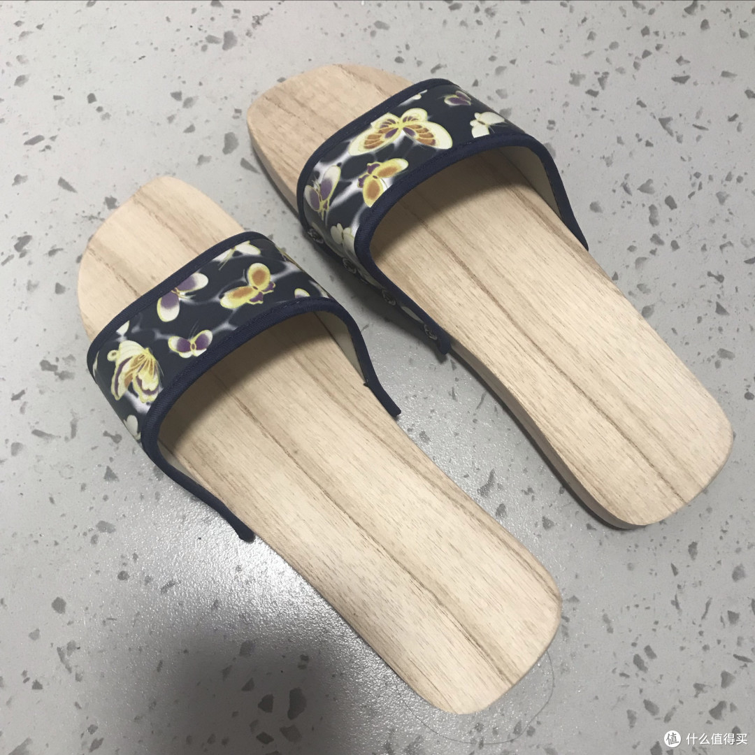木质拖鞋:天然清凉又防臭