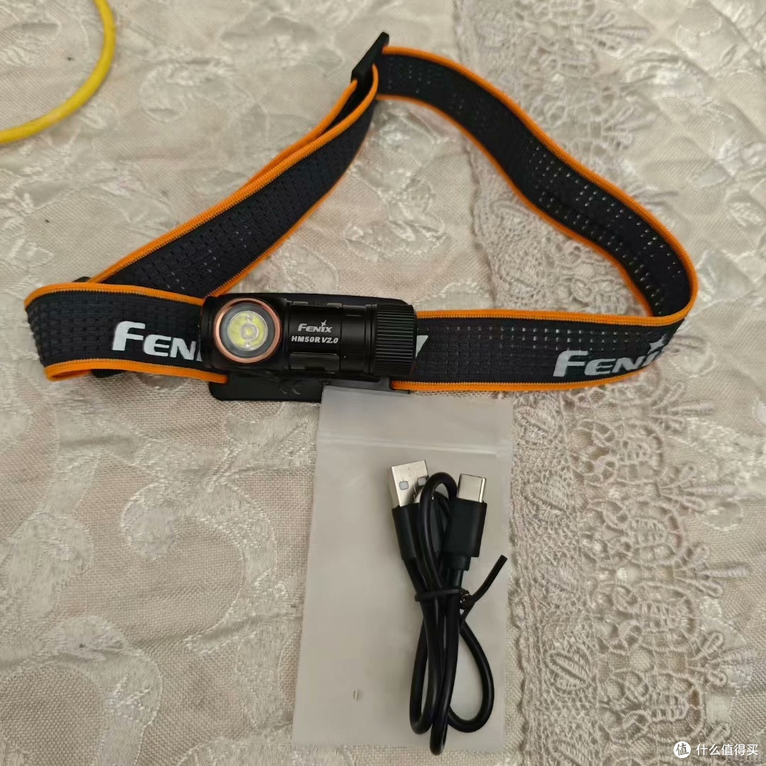 FENIX HM50R V2.0:点亮黑夜的户外神器